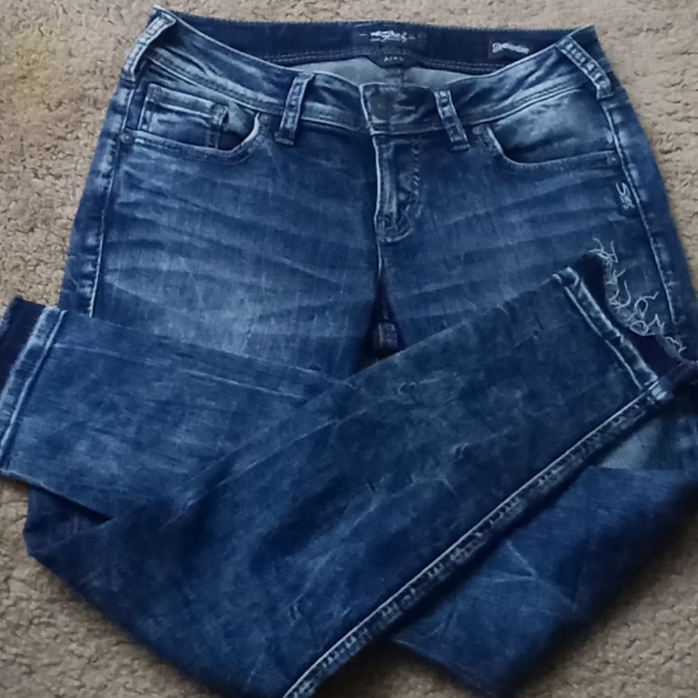 Silver's  AKIO mid ankle skinny W26/L27